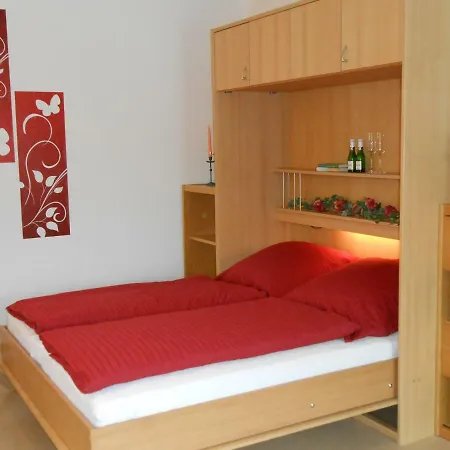 Gaestehaus Cilli Freimuth Ellenz-Poltersdorf Buitenkant foto